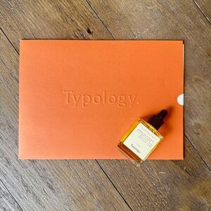 Typology - Radiance Night Serum
Botanical Blend with White Rose - Never Opened